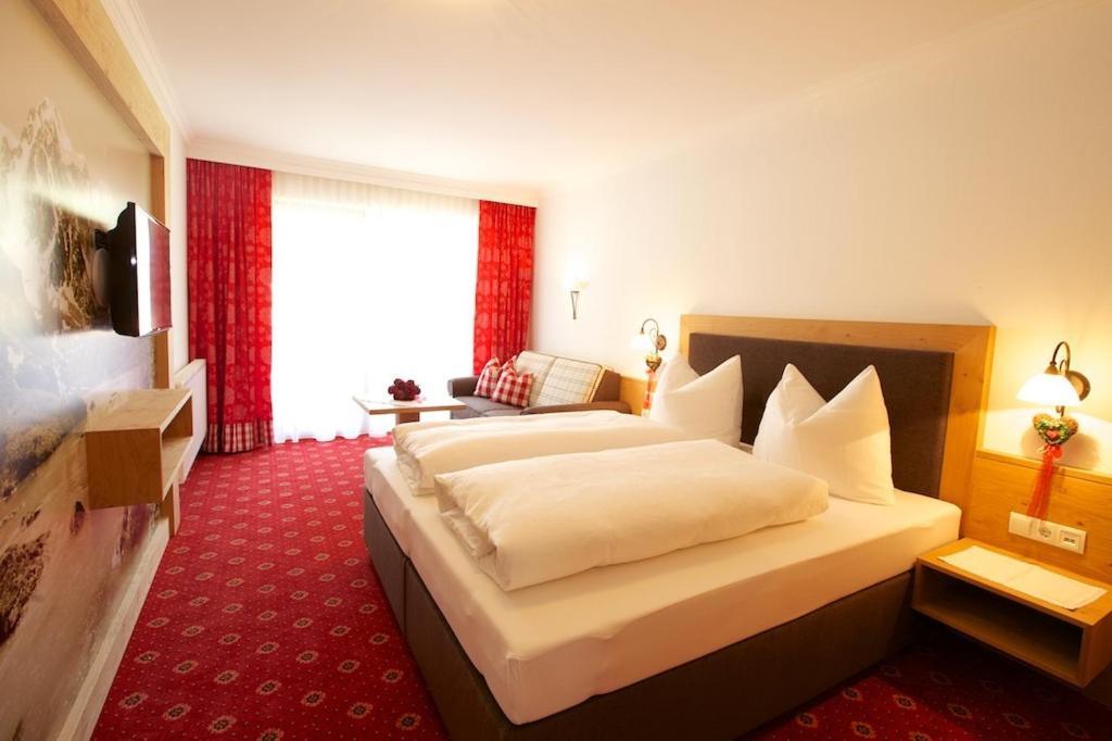 Hotel Garni Larcherhof Mayrhofen Buitenkant foto